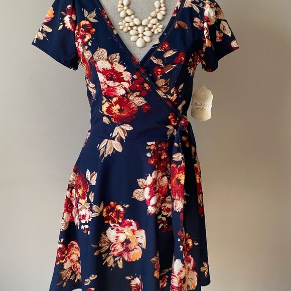 Altar’d State Mila Multi Navy Floral Dress - Picture 4 of 10
